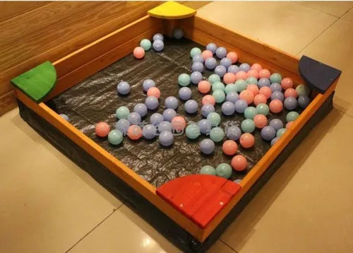 Children's outdoor sand / play box with sunshade awning