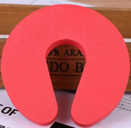 1pcs  C Shape Security Door Clip Baby Safety